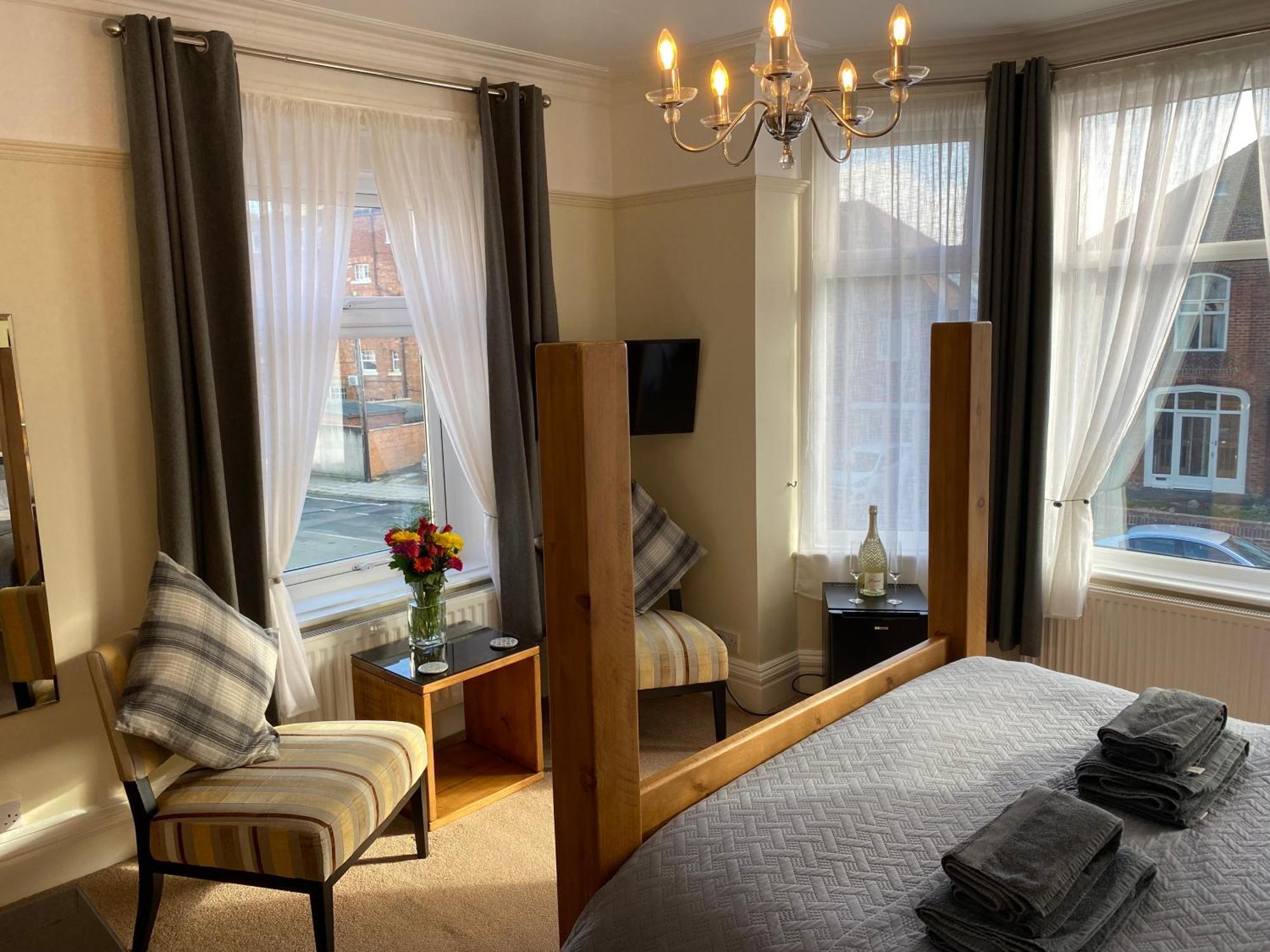 The Whalebone Arch Hotel Whitby Buitenkant foto